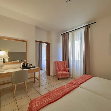 Ca'l Bisbe Hotel